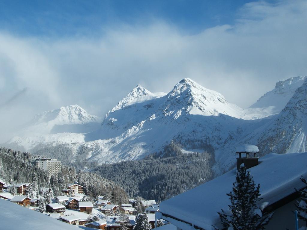 Erzhorn Hotell Arosa Exteriör bild