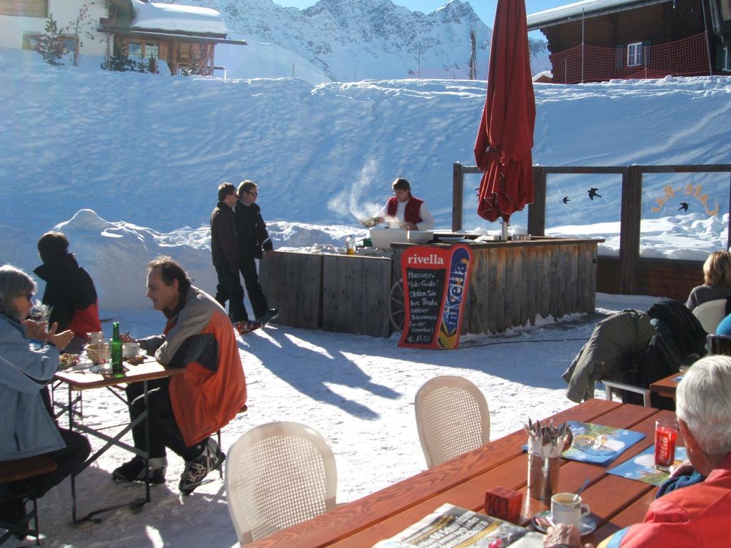 Erzhorn Hotell Arosa Exteriör bild