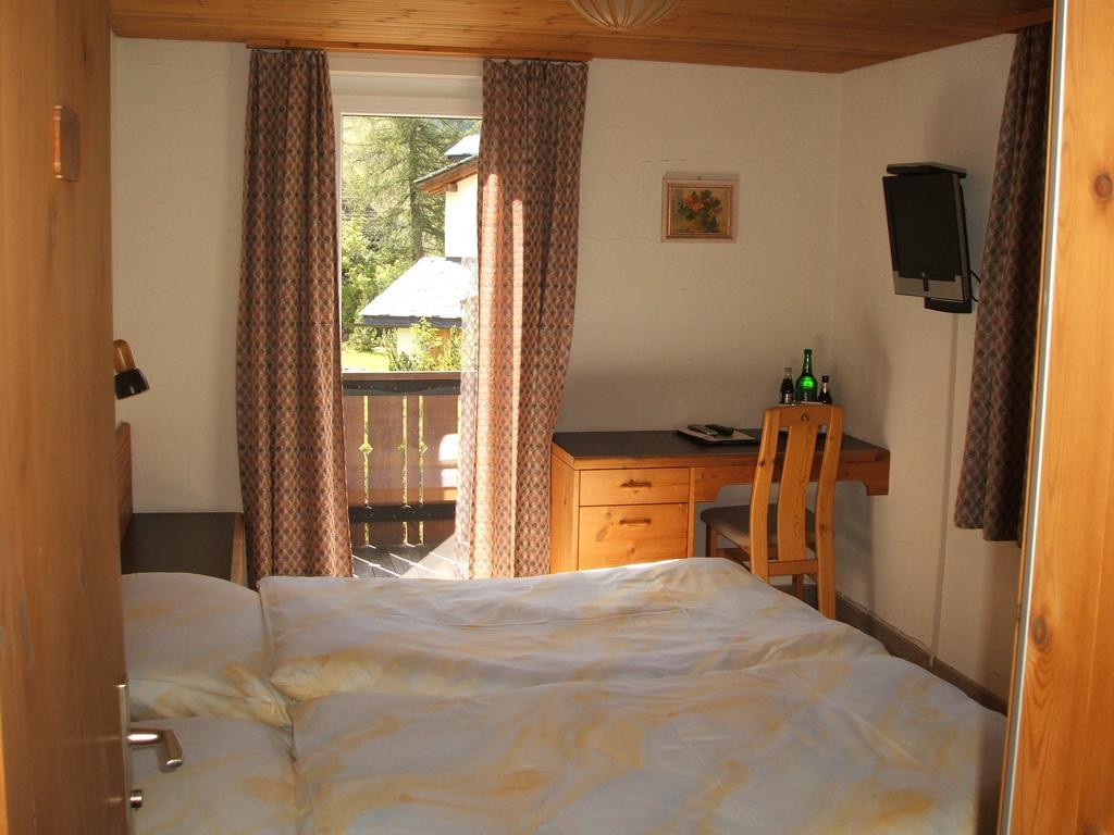 Erzhorn Hotell Arosa Rum bild